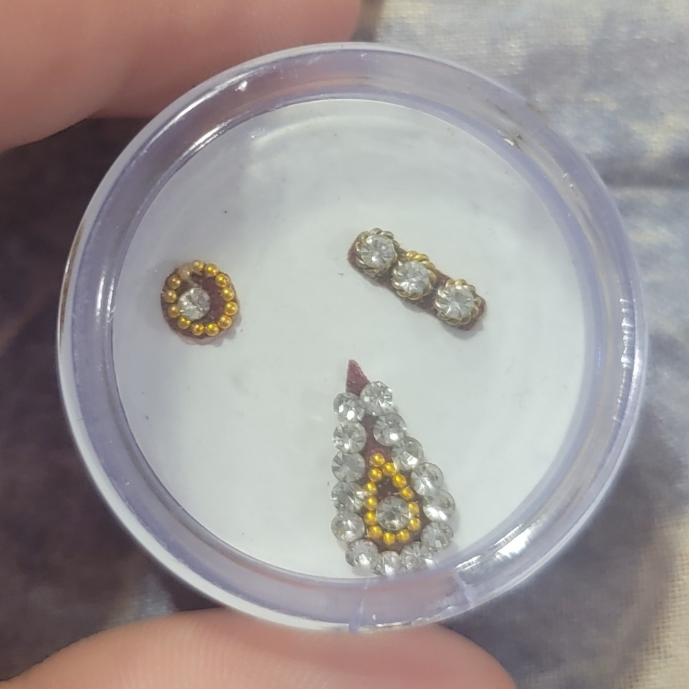 Gold and Rhinestone Bindi Set